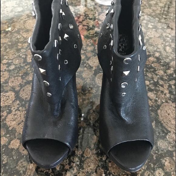 Vince Camuto booties - Picture 2 of 8